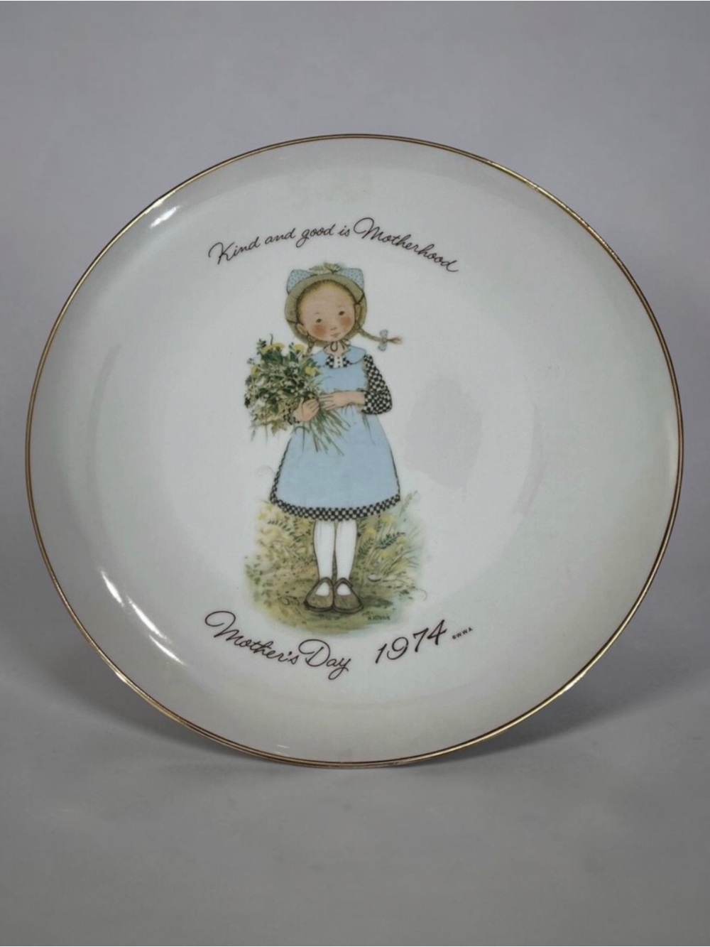 Holly Hobbie Commemorative Edition Genuine Porcelain Collective 10.5” Plate